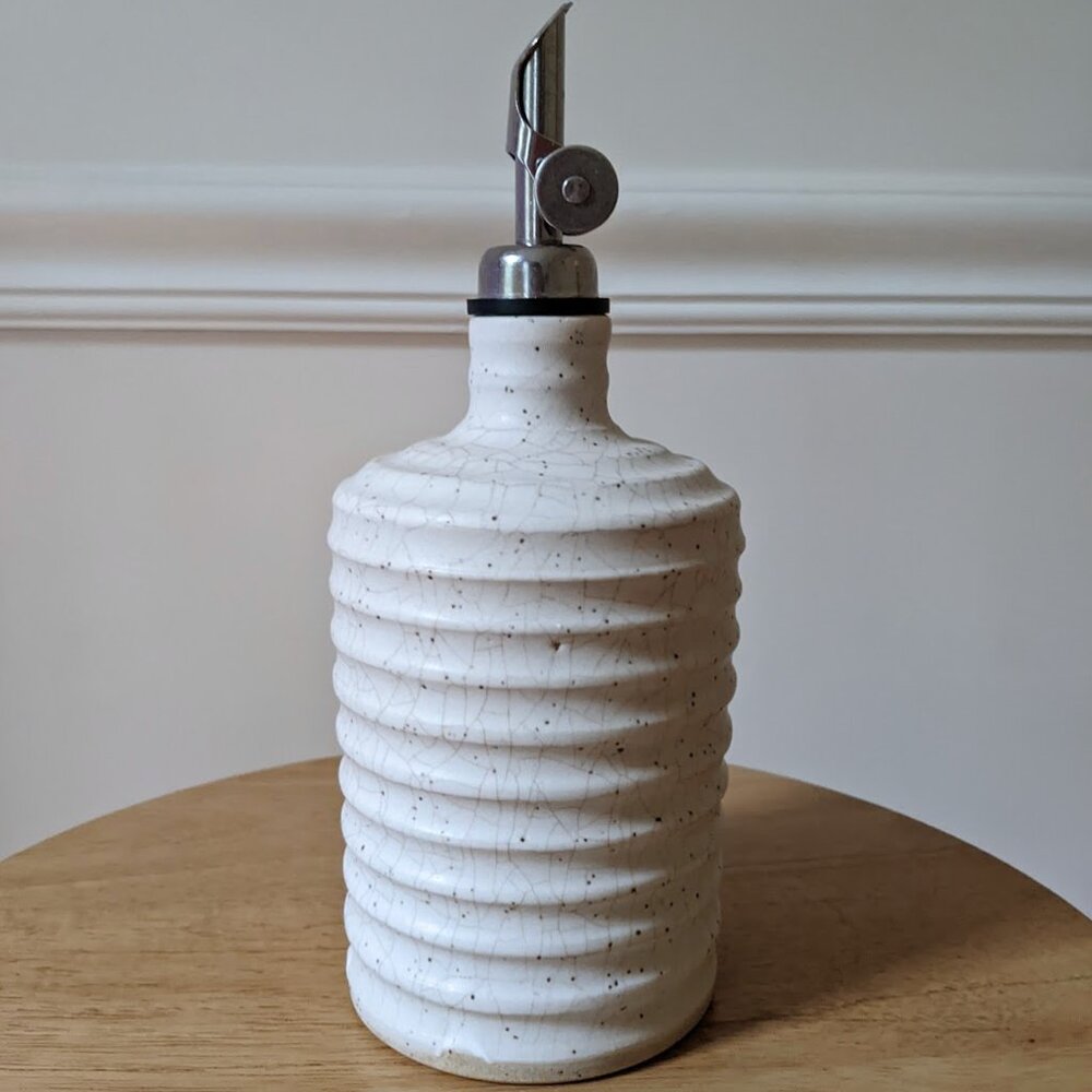 SANDBOX CERAMICS Ridge Oil Cruet - White - Picture 4 of 6